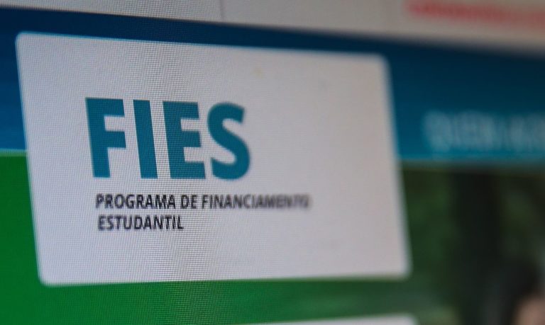 Esta é a última semana para renegociar o FIES com até 99% de desconto no valor da dívida